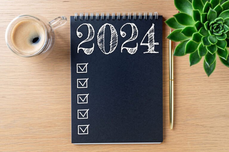 Lifestyle Resolutions to Stay on Track with Your Fitness in 2024