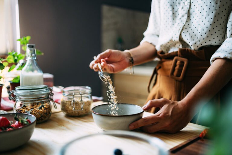 Soluble Fiber vs. Insoluble Fiber: Benefits, Food Lists, and Recipes