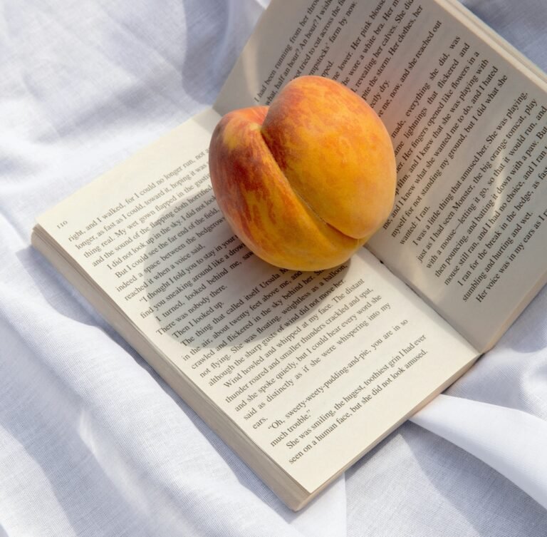 7 GLP-1-Boosting, Bloat-Free Snacks for On-the-Go Gals